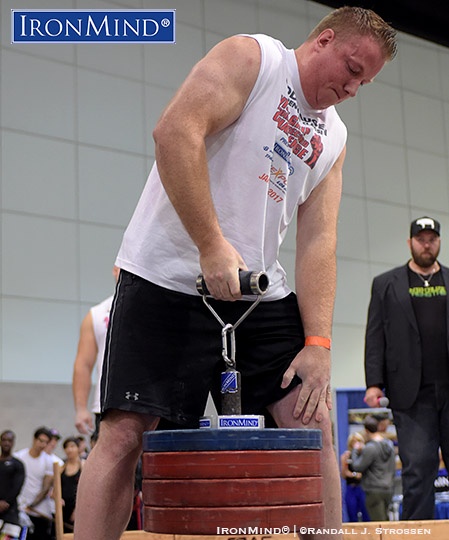 6’ 8” tall and 298 lb. Bryan Hunsaker made short work of 100 kg on the Rolling Thunder, while competing in the Visegrip Viking Armlifting Championships at the Los Angeles FitExpo. If that weren’t enough for Hunsaker, he also sailed though the Crushed-To-Dust! Challenge at the IronMind booth. IronMind® | ©Randall J. Strossen photo