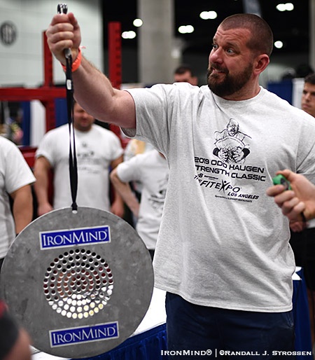 John Machnik on the CoC Silver Bullet Hold, with a Captains of Crush No. 3.5 gripper—shown competing at the 2019 Los Angeles FitExpo. Watch for John at the upcoming California’s Strongest Hands competition. IronMind® | ©Randall J. Strossen photo