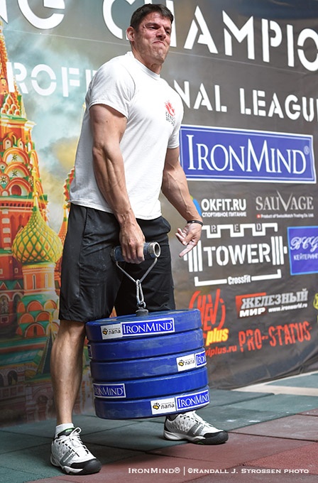 Eric Roussin, shown winning the Rolling Thunder in the 90-kg class at the 2016 APL Armlifting World Championships, is the defending overal, grip champion at the Chicago FitExpo. IronMind® | ©Randall J. Strossen photo