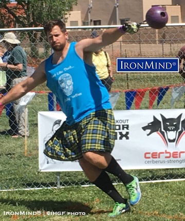 Sean Burns on his way to victory in the Men’s A group at the 2019 Rio Grande Valley Celtic Festival and Highland Games. IronMind® | ©IHGF photo