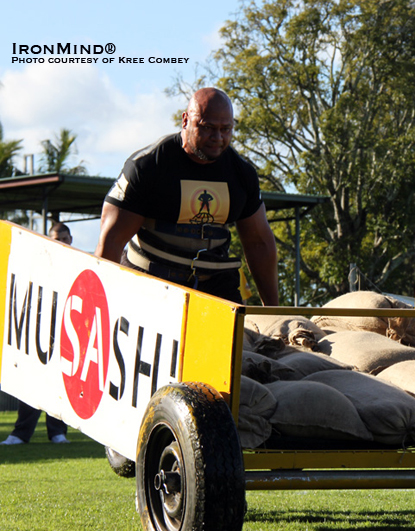 Derek Boyer, who is about to turn 41, won the 2010 Australia’s Strongest Man contest.  IronMind® | Photo courtesy of Kree Combey.