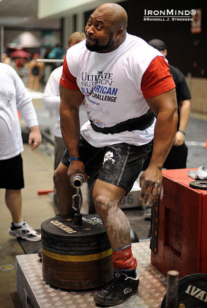 Mark Felix—the baddest man on the planet when it comes to the Rolling Thunder®.  Will he break his world record this weekend at the LA FitExpo?  Be there at 11:00 on Sunday to find out.  IronMind® | Randall J. Strossen photo.