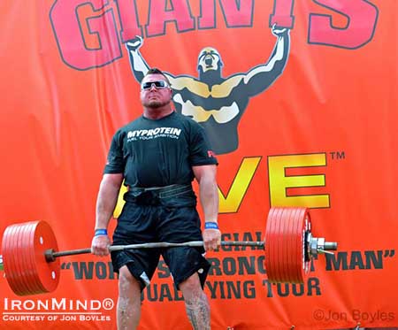 Jerry Pritchett (above) matched Laurence Shahlaei with this whopping 433-kg deadlift.  IronMind® | Photo courtesy of Jon Boyles