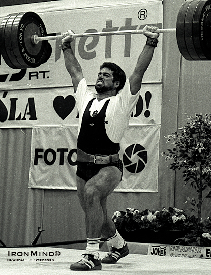 Ken Clark in his farewell meet, the 1990 World Weightlifting Championships (Budapest, Hungary).  IronMind® | Randall J. Strossen photo.