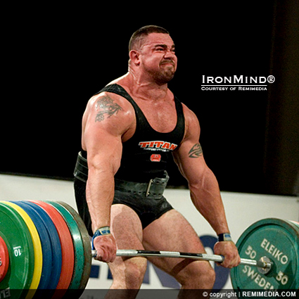 Kevin Nee is a member of the exclusive +400-kg strongman deadlift club, having hit 410 kg.  IronMind® | Courtesy of remimedia.com. 