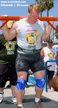 Phil Pfister on the Power Yoke at the 2004 Battle of Muscle Beach, where he gave 1335 pounds a ride. IronMind® | Randall J. Strossen photo.